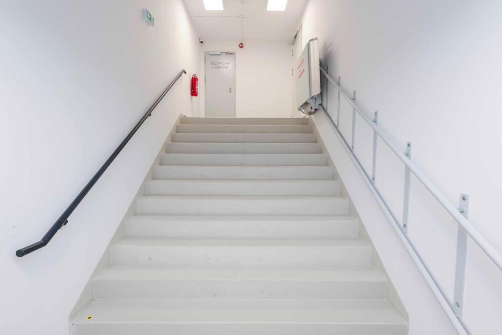 Danubius One - Spacious Apartment W Free Parking Bratislava Exterior foto