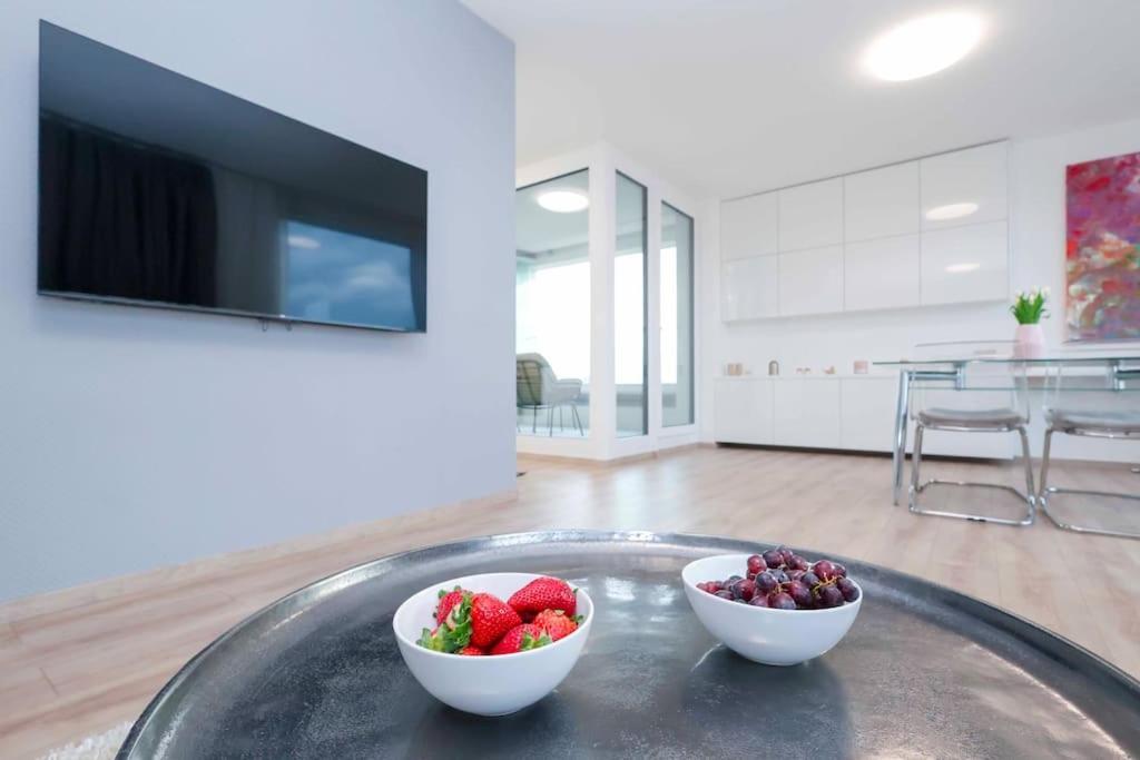 Danubius One - Spacious Apartment W Free Parking Bratislava Exterior foto