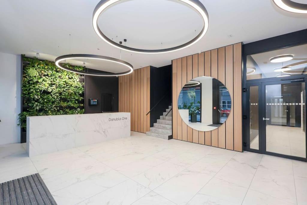 Danubius One - Spacious Apartment W Free Parking Bratislava Exterior foto