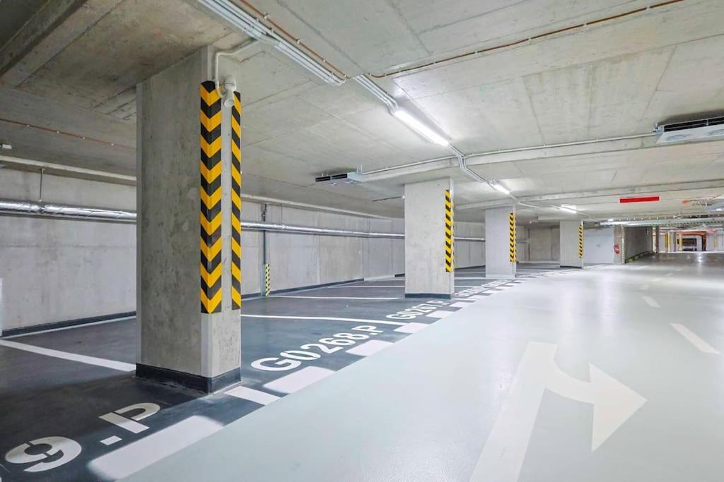 Danubius One - Spacious Apartment W Free Parking Bratislava Exterior foto